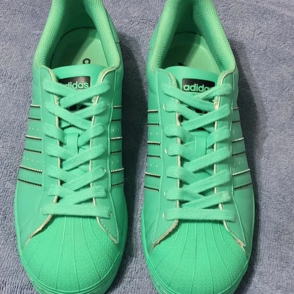 Adidas shoes - Picture 1 of 10